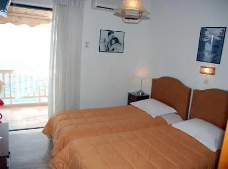 Antonios Rooms Akrata Exterior photo