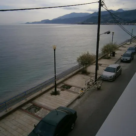 Antonios Rooms Akrata Exterior photo